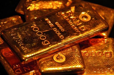 Нацбанк купил свыше 2 тонн подешевевшего золота
