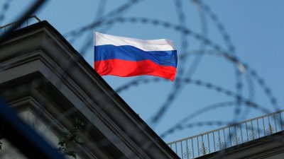 У росії заборонили компаніям з «недружніх країн» угоди з акціями росбанків