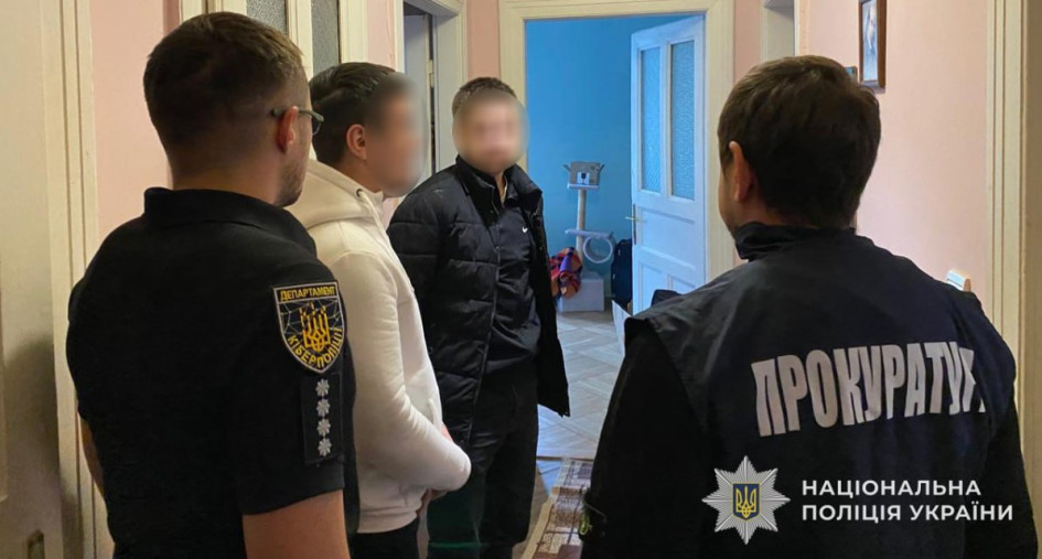 На Львівщині затримані шахраї, які «полювали» на клієнтів ПриватБанку