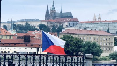 ЄС перерахував Чехії першу компенсацію за військову допомогу Україні