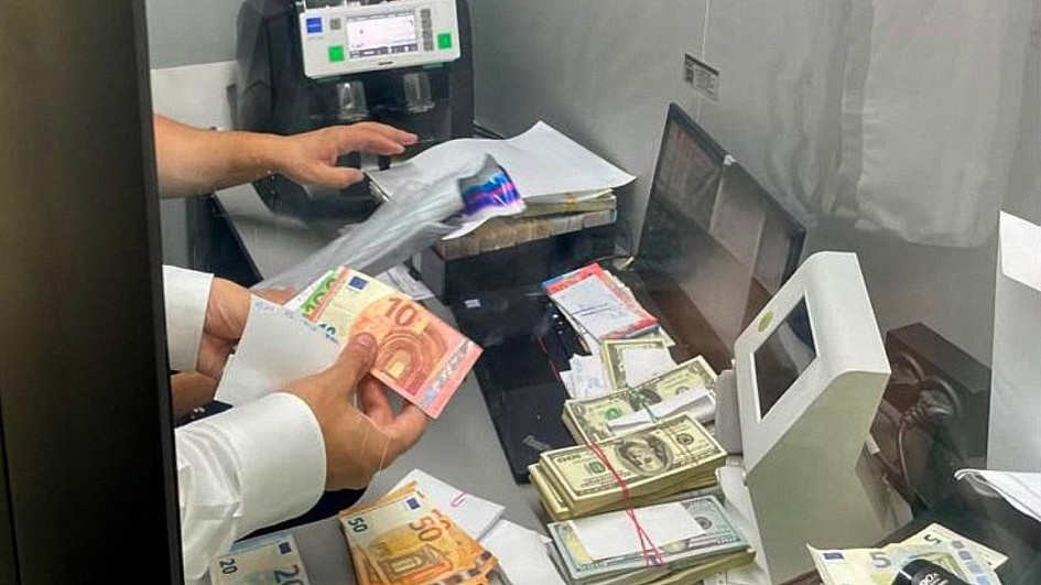 У Києві викрили нелегальні обмінники з мільйонами готівки