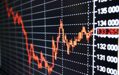 «Червоний понеділок»: фондовий ринок США падає через страх рецесії