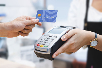 Українці все більше надають перевагу безготівковим розрахункам