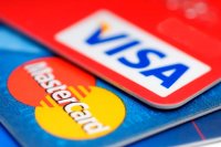 Росію можуть відключити від Visa та Mastercard