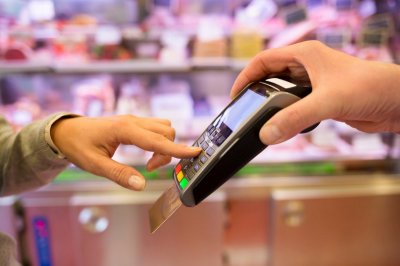 Торговцам придется покупать POS-терминалы за свой счет