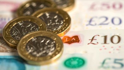 Банк Англії підвищив базову ставку через рекордну інфляцію