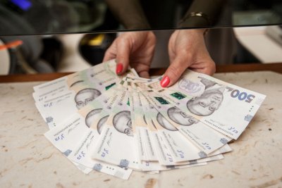 Банки запаслись рекордным объемом наличных из-за ПриватБанка