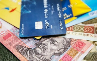 Украинцы стали чаще рассчитываться банковскими картами