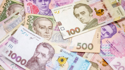 Готівкові обороти банків за пів року зросли майже на 9%