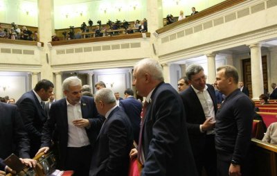 Заемщиков не поделили