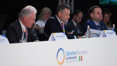 На Конференції з питань відновлення України в Римі уклали 200 угод на 10 млрд євро