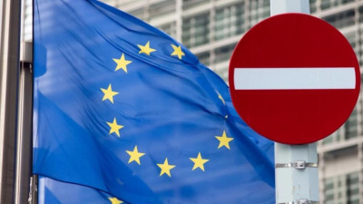 Рада ЄС вперше подовжила на рік економічні санкції проти рф