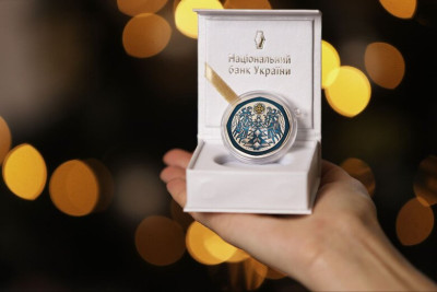 Нацбанк випустив до свят нову срібну монету