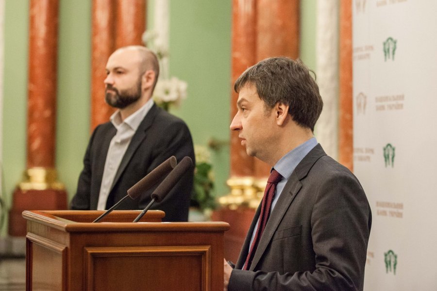 Золотовалютные резервы Украины достигли $19 млрд