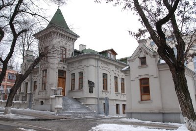 Суд вкотре заблокував продаж ПриватБанком резиденції Брежнєва