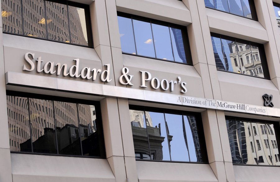 S&P повысило кредитный рейтинг Украины