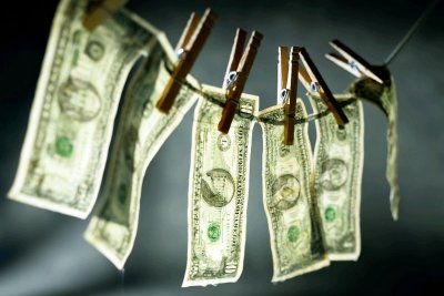 Нацбанк в октябре наказал четыре банка за финмониторинг