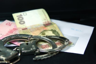 НБУ подозревает клиентов 41 банка в махинациях