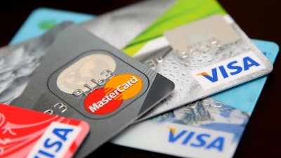 Банки відновили ліміти за кредитними картками