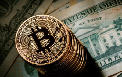 Біткоїн опустився нижче $79 тисяч