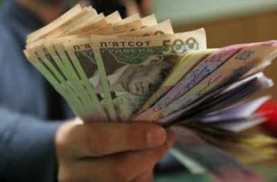 Украинцы снова несут деньги в банки