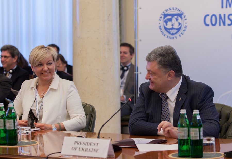 Порошенко, Гонтарева и Данилюк отчитались перед МВФ и Всемирным банком