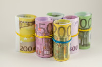 Країни ЄС не змогли домовитися про «репараційний кредит» для України, рішення відклали
