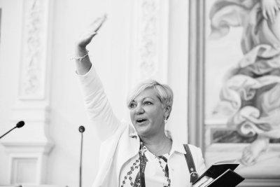 Гонтарева отчитается перед депутатами