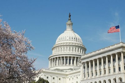 Сенат США затвердив рекордний пакет економічної допомоги