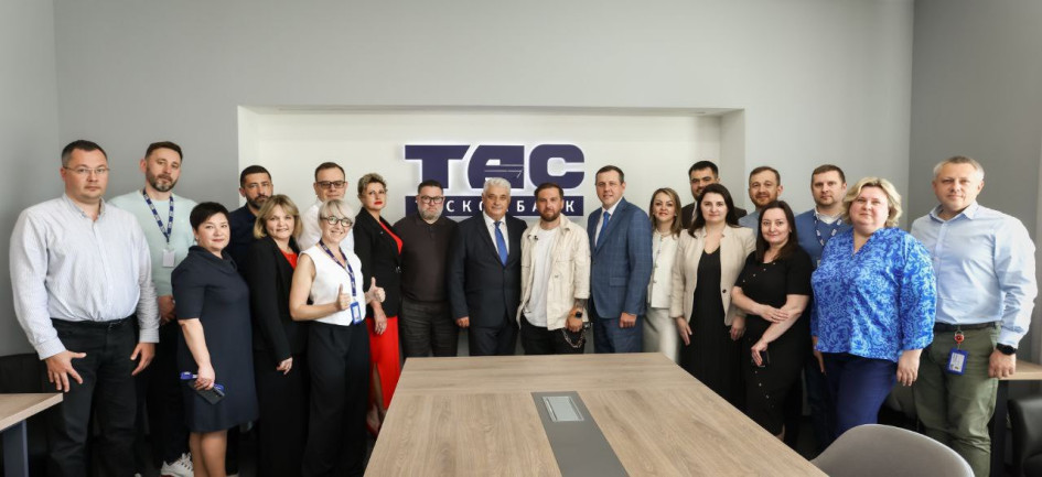Володимир Дубєй, Голова Правління ТАСКОМБАНКУ, привітав із Днем банківського працівника