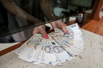 Парламент принял закон о защите потребителей финуслуг