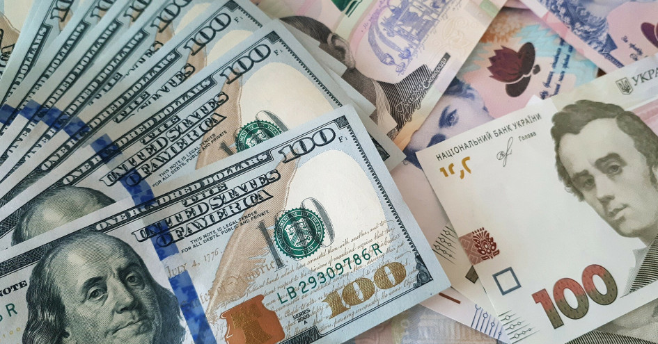 НБУ збільшив продаж валюти на міжбанку до $743 млн