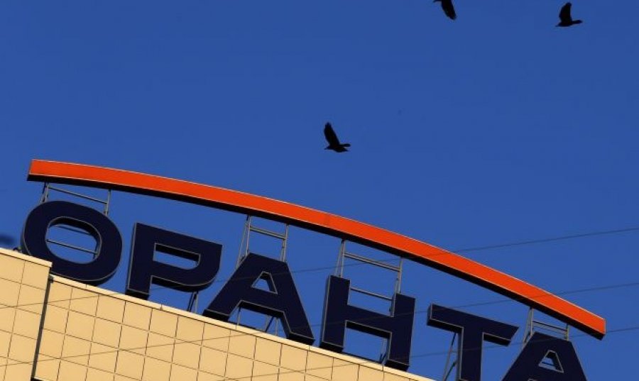 «Оранту» поделили на двоих
