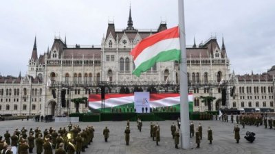 Єврокомісія виділила Угорщині 1 млрд євро на тлі спроб ветування допомоги Україні