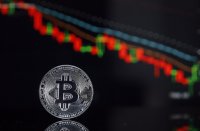 Стоимость Bitcoin приближается к $9 тыс.
