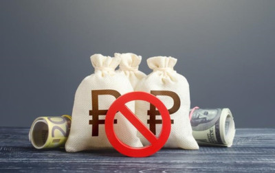 Нацбанк нарешті припинить встановлювати офіційний курс гривні до рубля