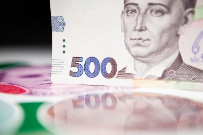 Названы самые подделываемые банкноты