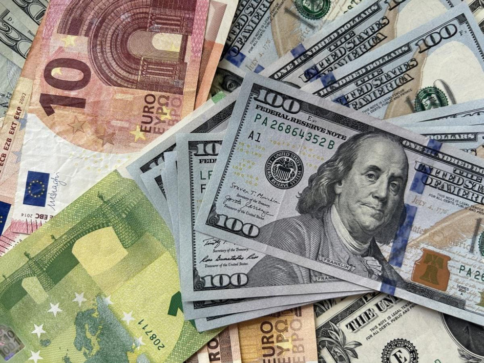 Нацбанк збільшив продаж валюти до $1,2 млрд за тиждень