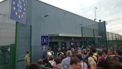 Трудовые мигранты перевели за год в Украину $11 млрд