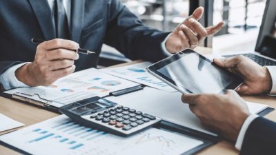 Інвестохіллс йде з ринку NPL