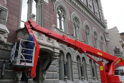 Нацбанк вытягивает банки на свет