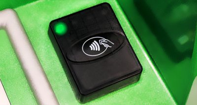 Ощадбанк запровадив у банкоматах безконтактні модулі