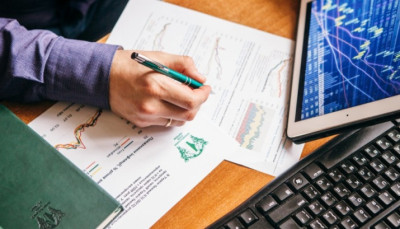 Річна інфляція у вересні загальмувала до 11,9%