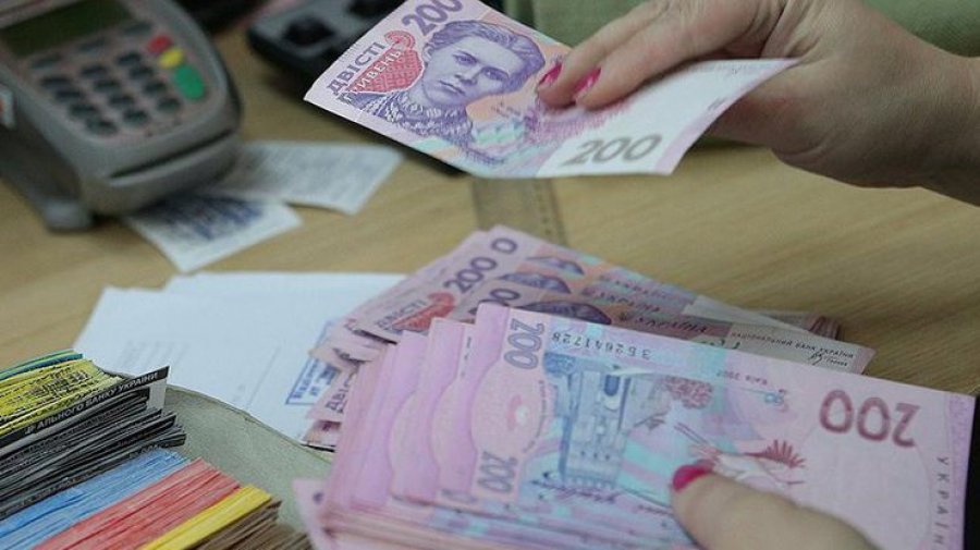 Остаток денег в Госказначействе вырос почти вдвое