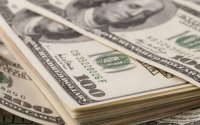 НБУ продав на міжбанку ще $490 млн