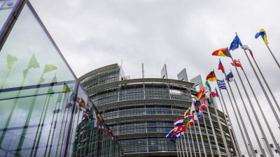 Європарламент закликав посилити санкції проти «тіньового флоту» рф та обмежити ціни на російську нафту