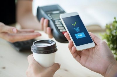 Сферу торговли обяжут принимать безналичные платежи