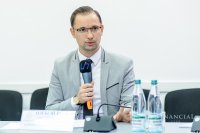 Ревальвация гривни побуждает аграриев брать кредиты