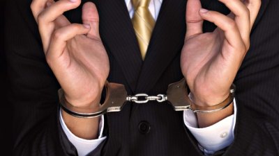 Топ-менеджер Ощадбанка расхитил 17 млн грн