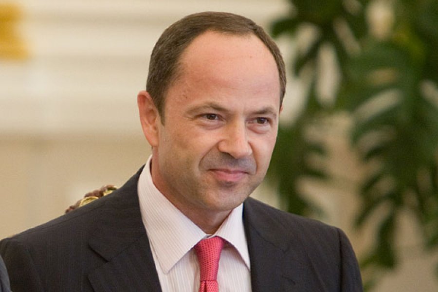 Тигипко примет участие в допэмиссии Универсал Банка
